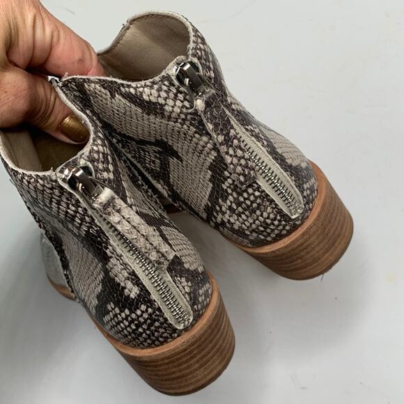 Dolce Vita Women's Tavin Faux Snakeskin Zip Booties Ankle Boots S-044 Sz 8.5 - Picture 4 of 9